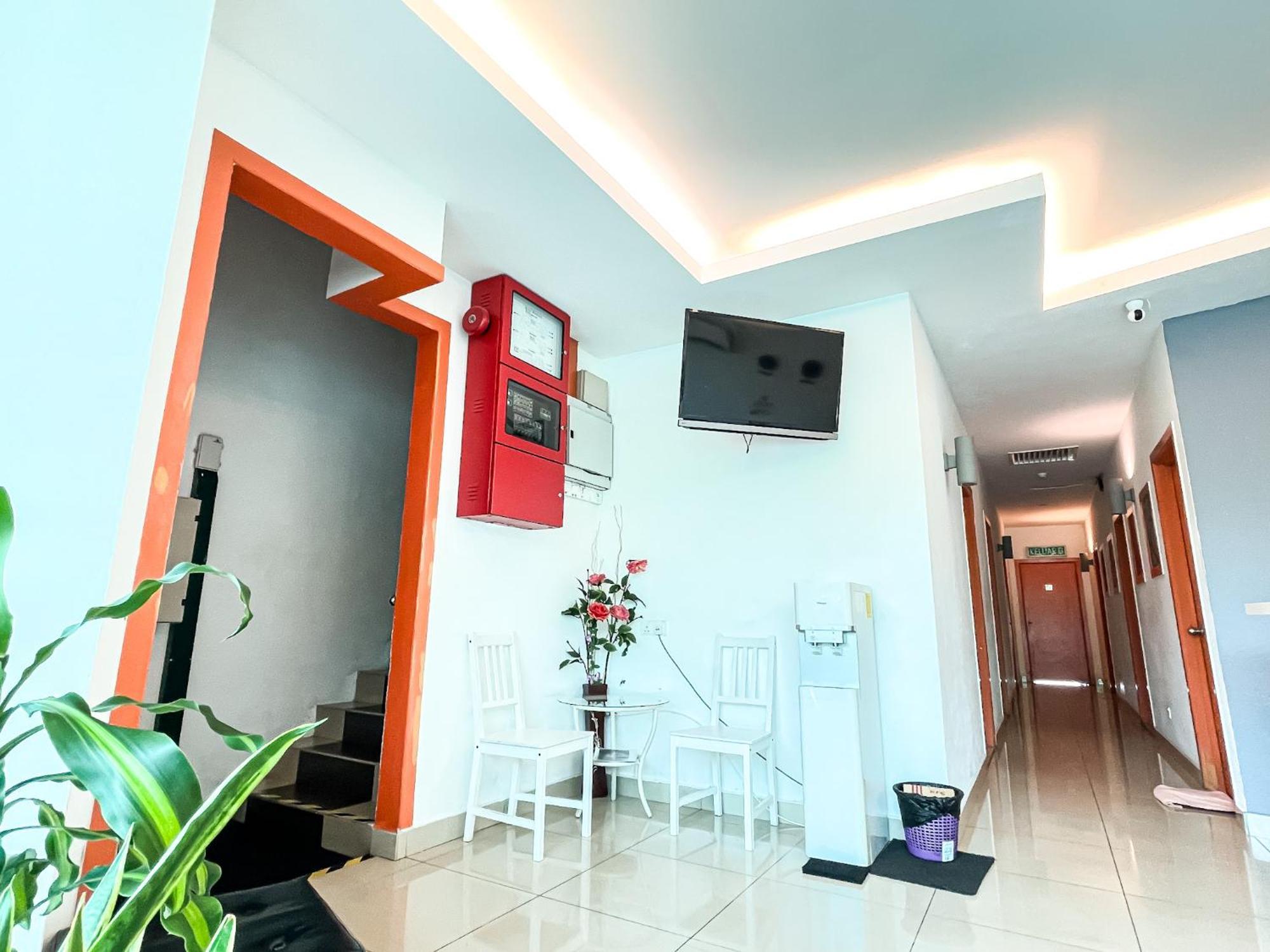 1 Hotel Mahkota Черас Экстерьер фото