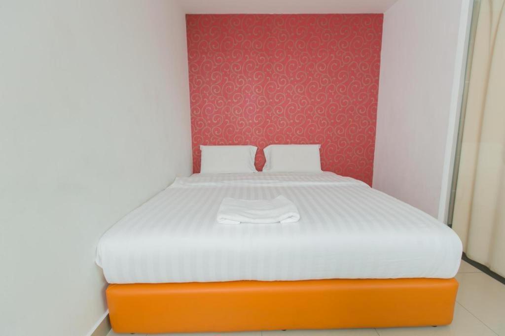 1 Hotel Mahkota Черас Экстерьер фото