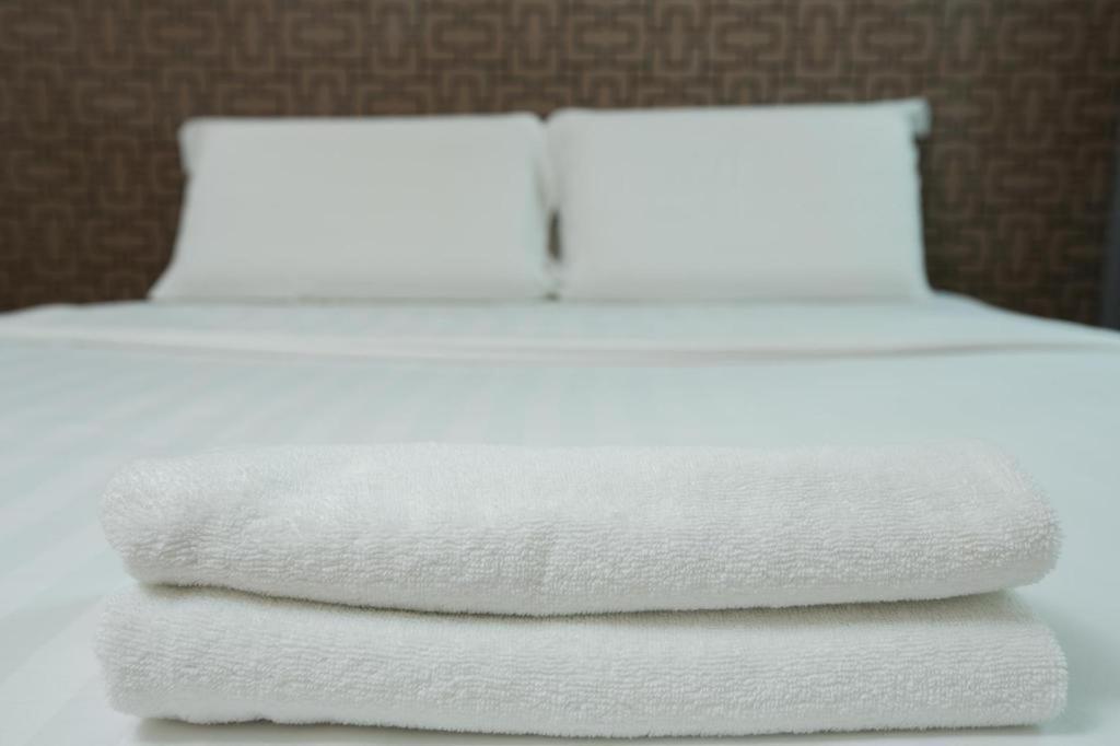 1 Hotel Mahkota Черас Экстерьер фото