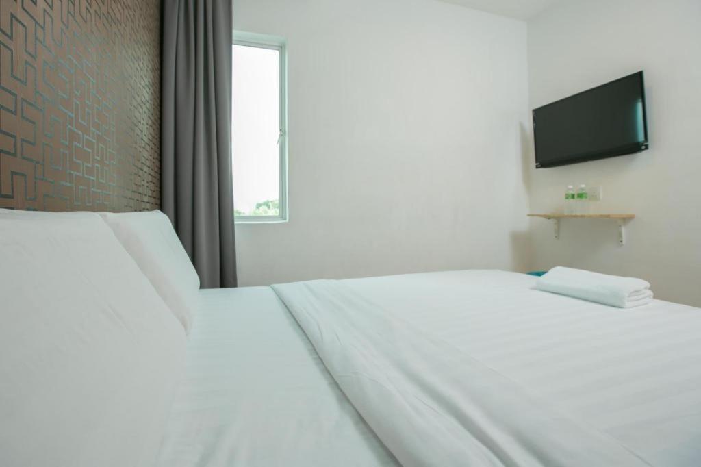 1 Hotel Mahkota Черас Экстерьер фото